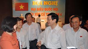 ប្រធានរដ្ឋបានជួបប្រាស្រ័យជាមួយអ្នកបោះឆ្នោតខ័ណ្ឌទី៤ទីក្រុងហូជីមិញ។